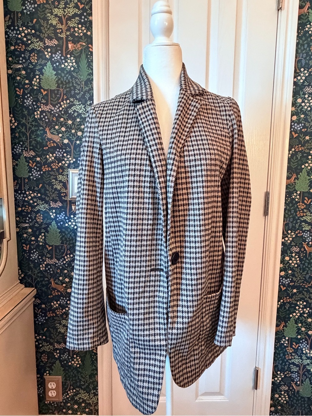 Max Studio Black & White Houndstooth Single-Button Blazer